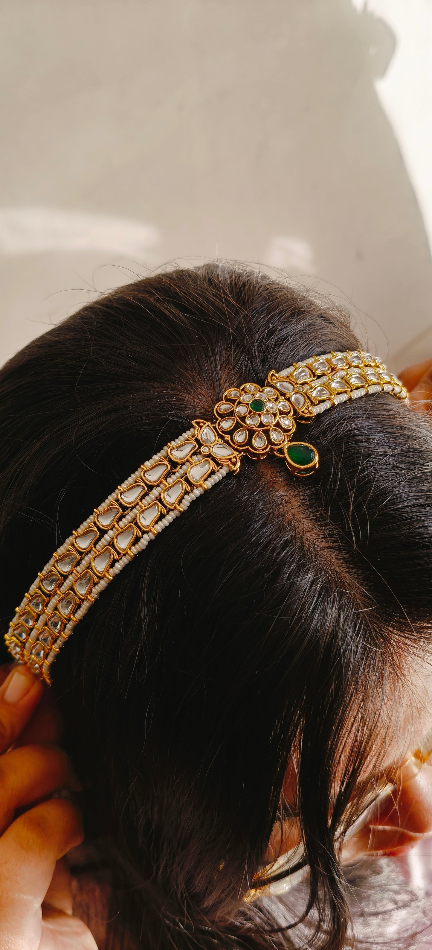 Kundan Mathapatti With White Beaded Pearls.