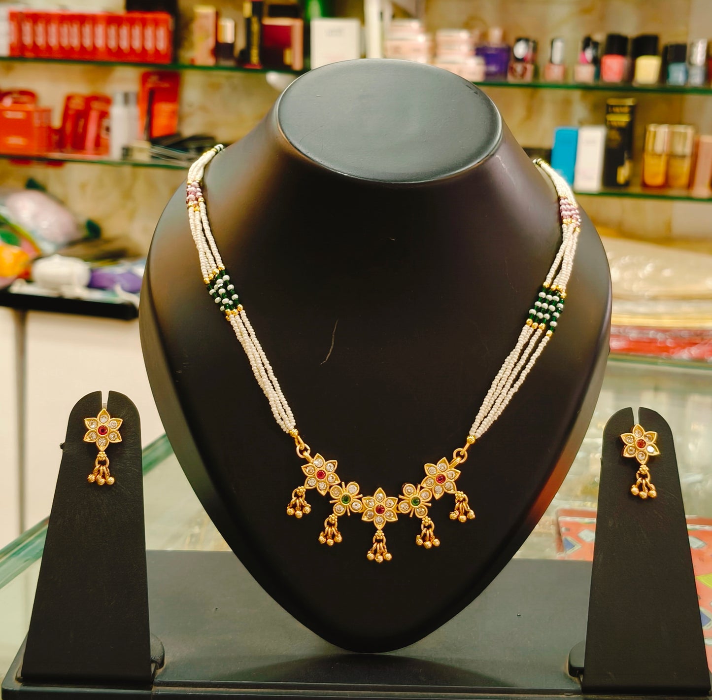 White Pearl Beaded Kundan Necklaces