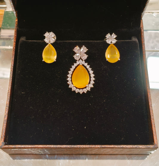 Pendant Earrings Set