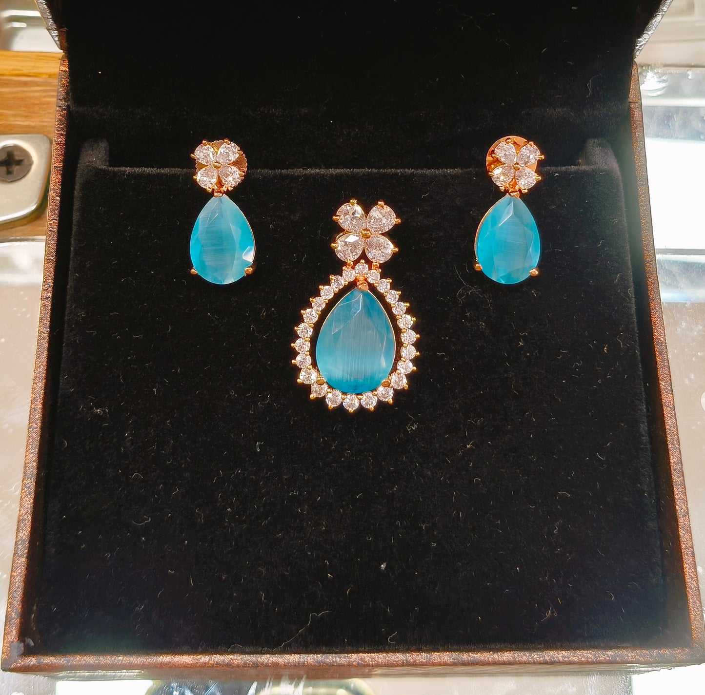 Pendant Earrings Set
