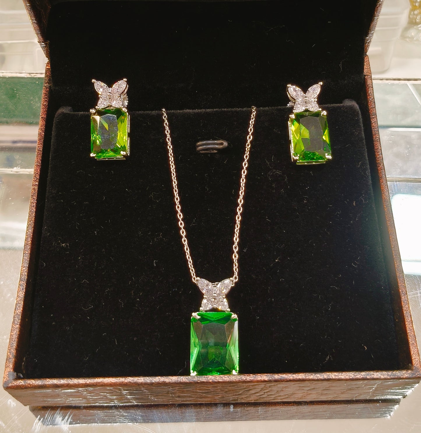 Pendant Earrings Set